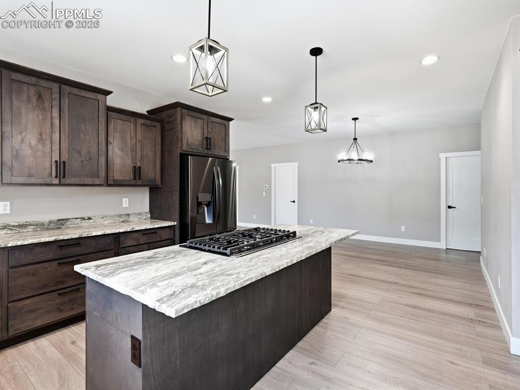 Image 20 of 46: Kitchen