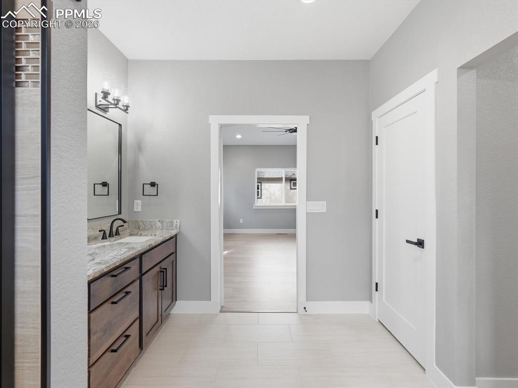 Image 39 of 46: Bathroom