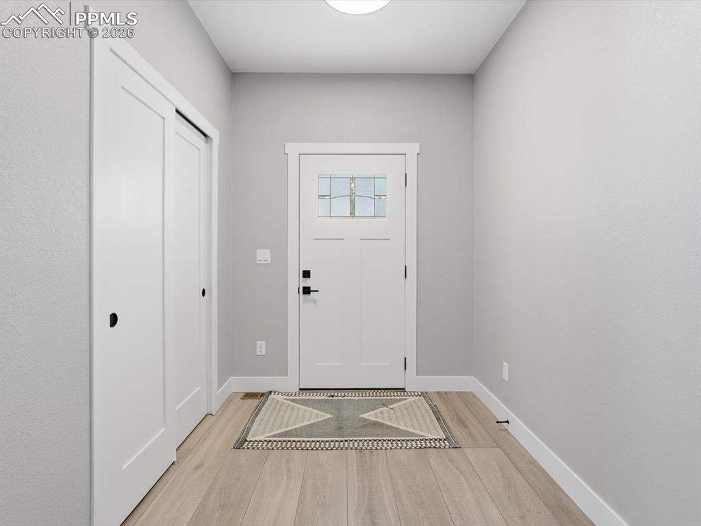 Image 6 of 46: Entry