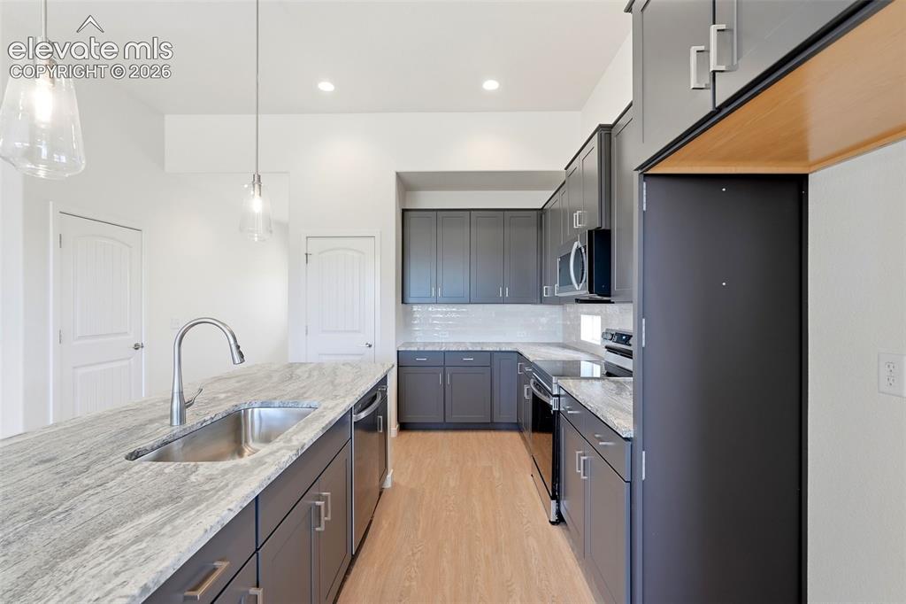 Image 12 of 42: Kitchen