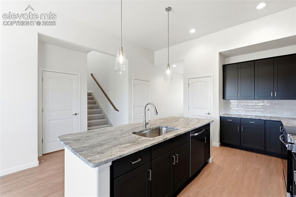 Image 13 of 42: Kitchen