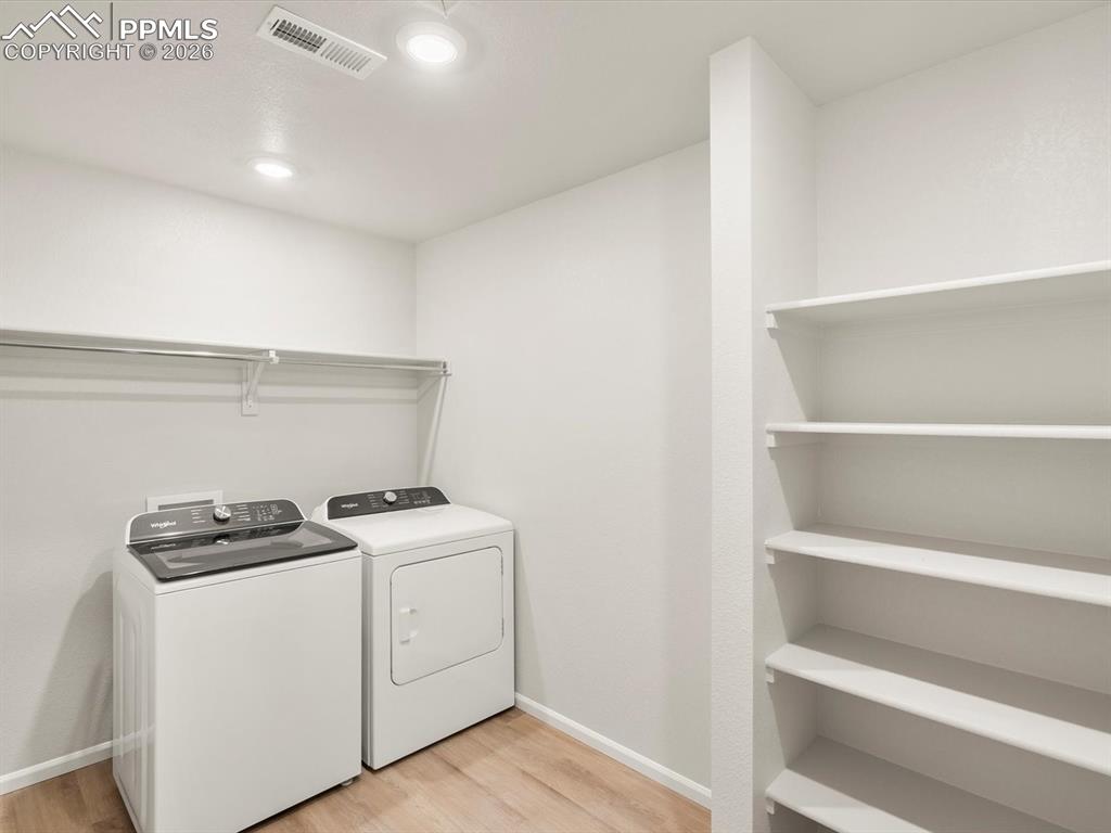 Image 14 of 22: Laundry