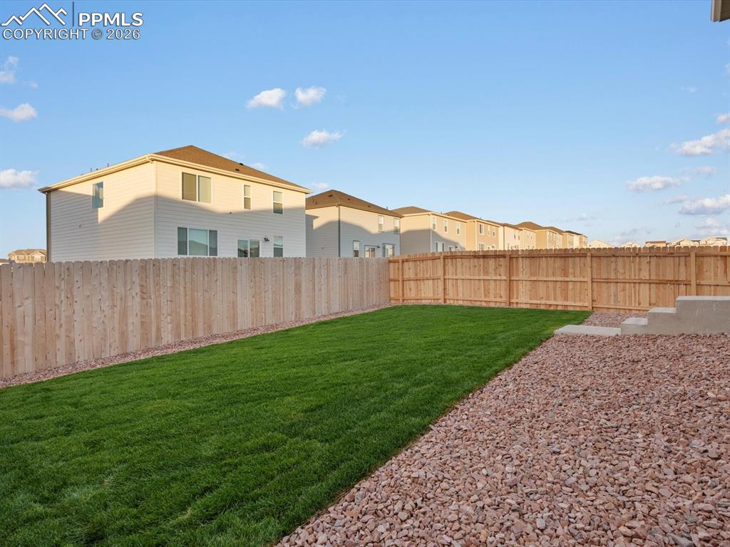 Image 22 of 22: Yard