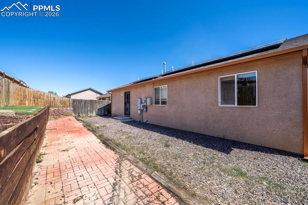 Image 28 of 32: Back of Structure