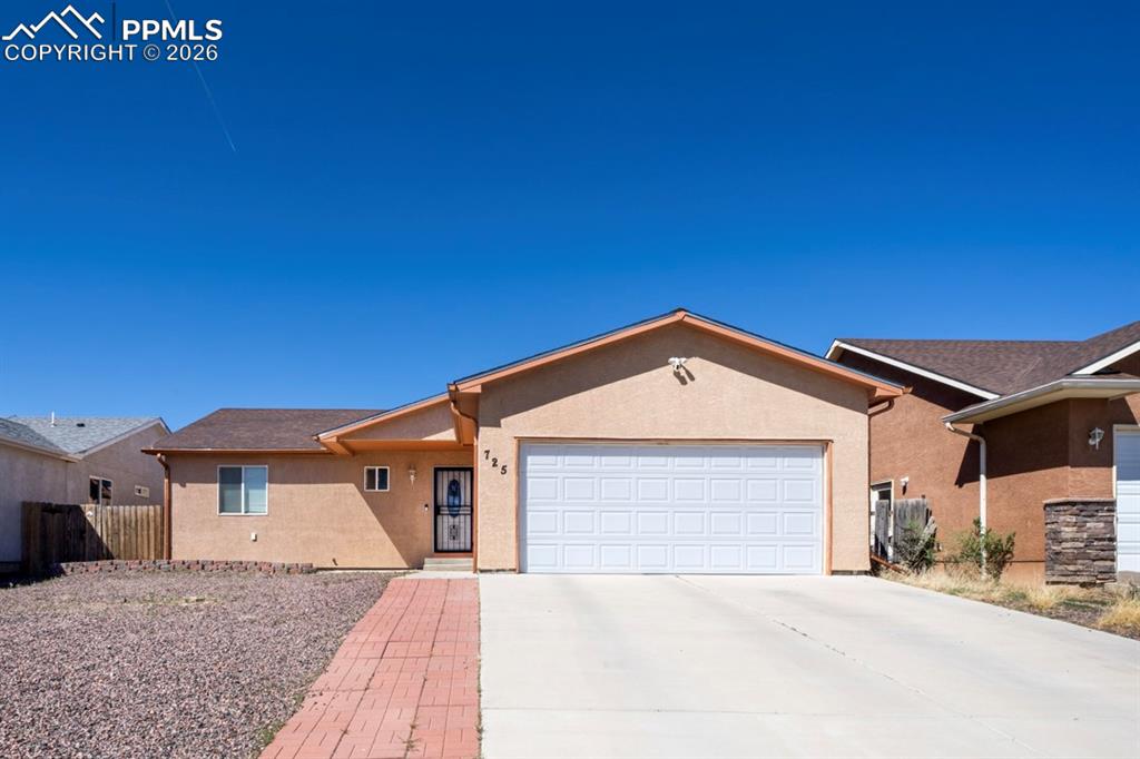 Image 3 of 32: Front of Structure