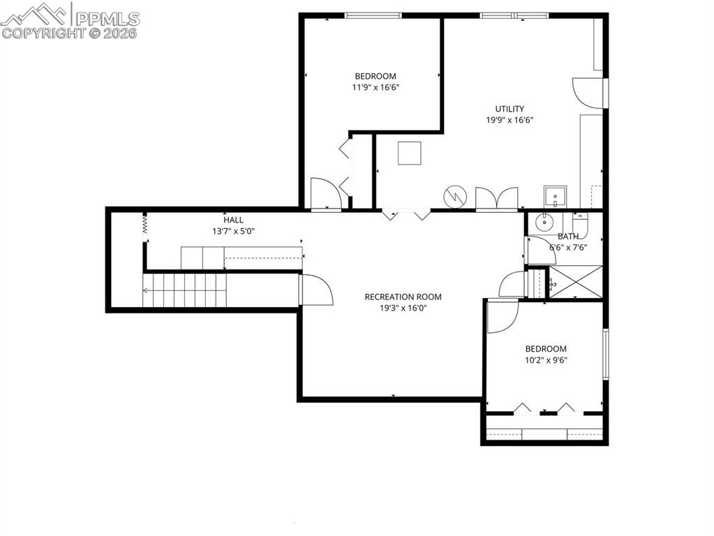 Image 38 of 50: Floor Plan