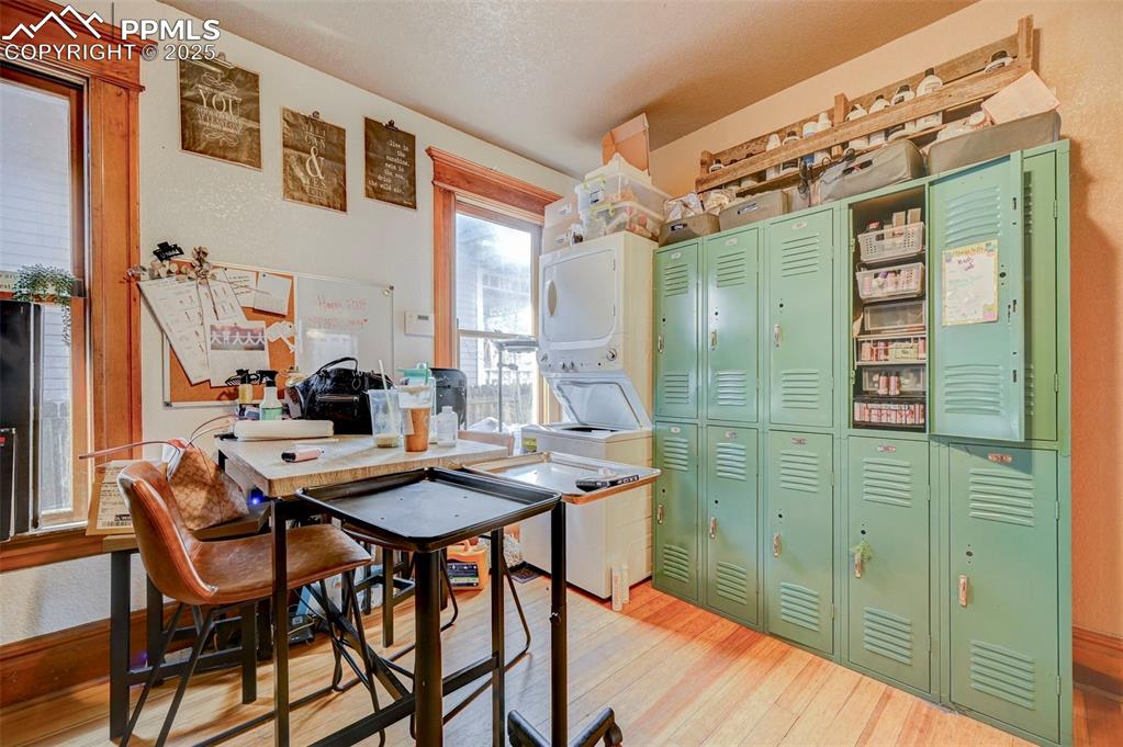 Image 29 of 36: STORAGE/OFFICE/LAUNDRY IN HAIR SALON