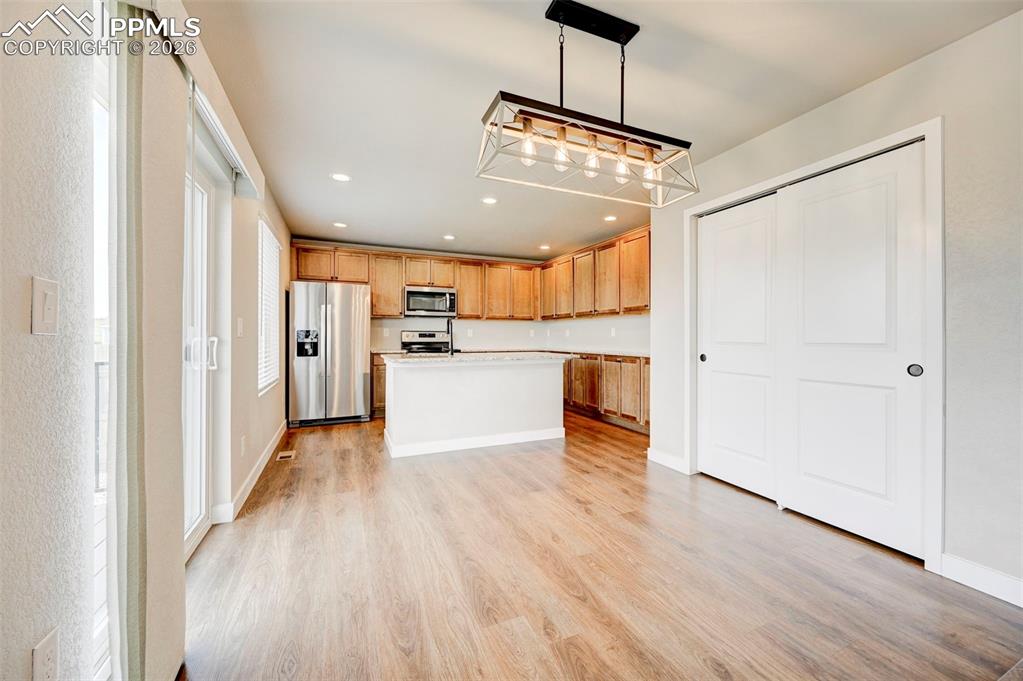 Image 12 of 39: Kitchen