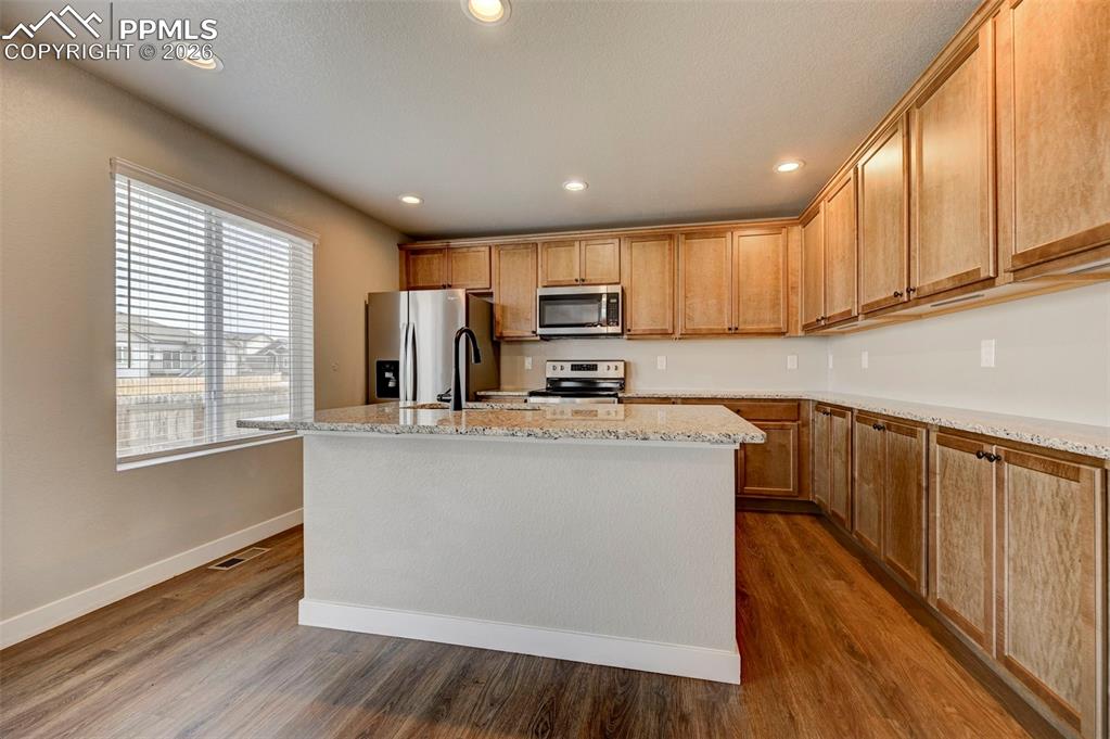 Image 14 of 39: Kitchen