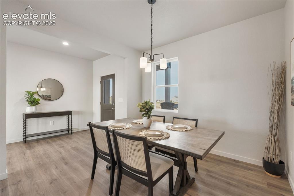 Image 7 of 41: Dining Area