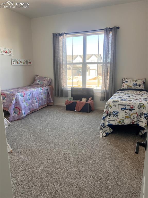 Image 13 of 17: Bedroom