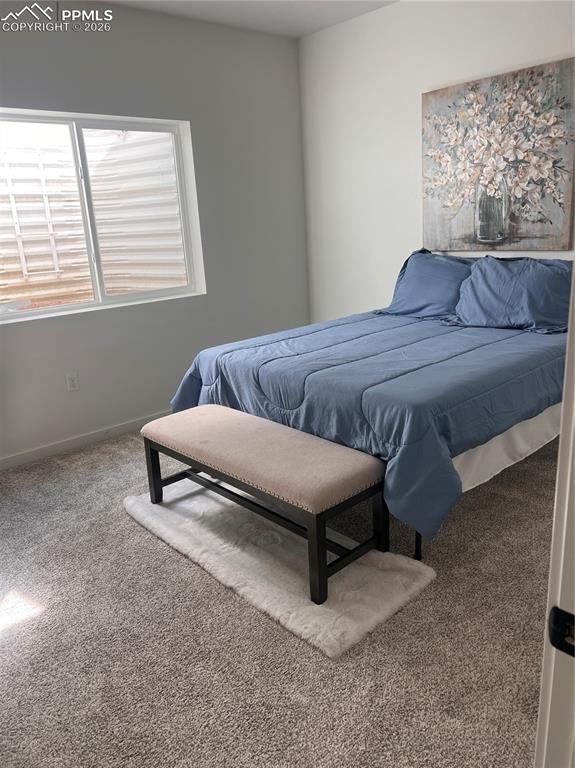 Image 15 of 17: Bedroom