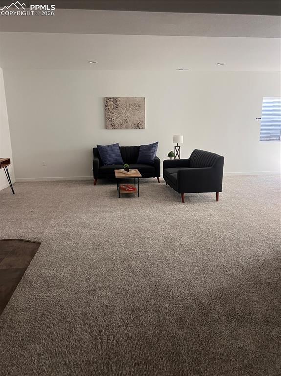 Image 17 of 17: Sitting Room