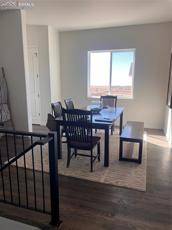 Image 2 of 17: Dining Area