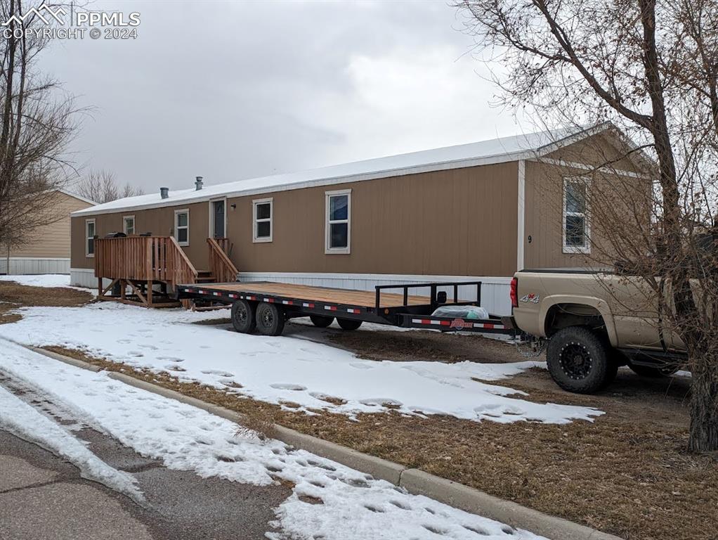 Image 13 of 29: Lot #9