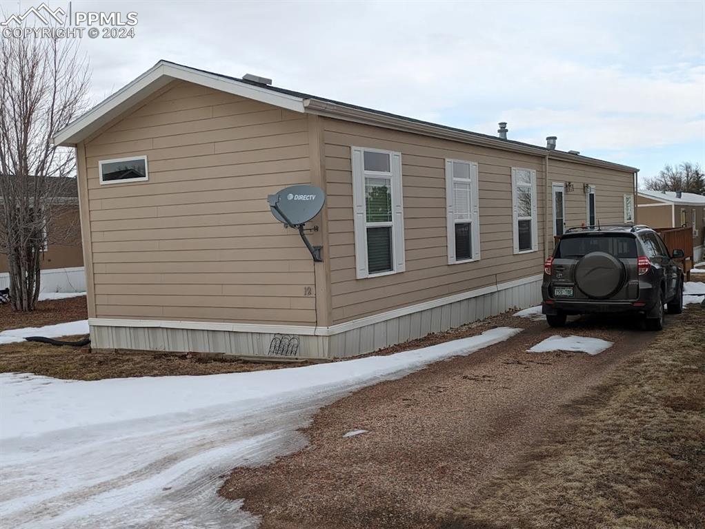 Image 15 of 29: Lot #12