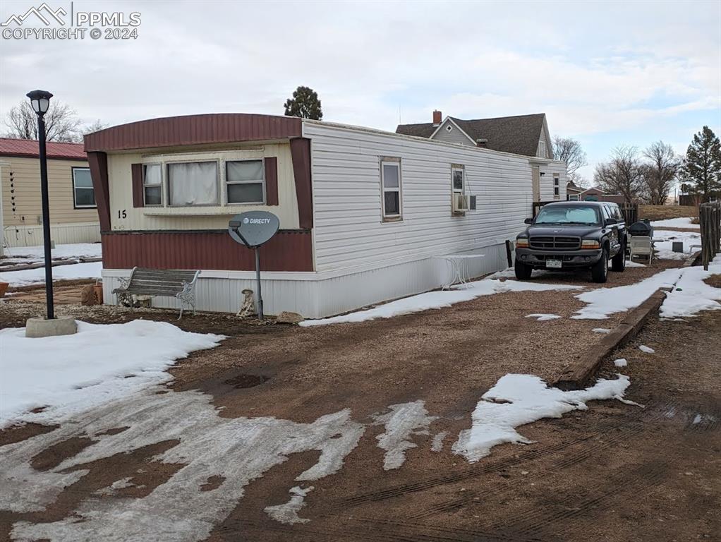 Image 17 of 29: Lot #15