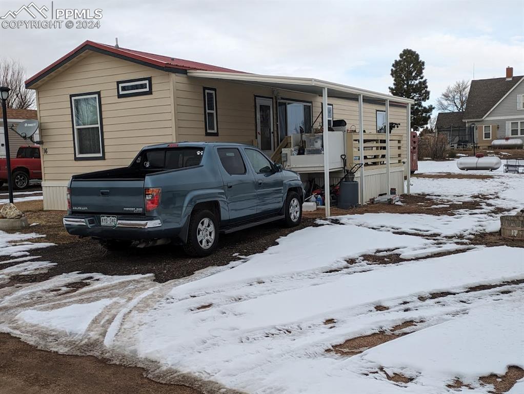 Image 18 of 29: Lot #16