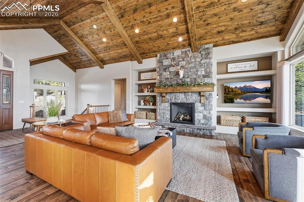 Image 12 of 49: Wow! Upgrades throughout!