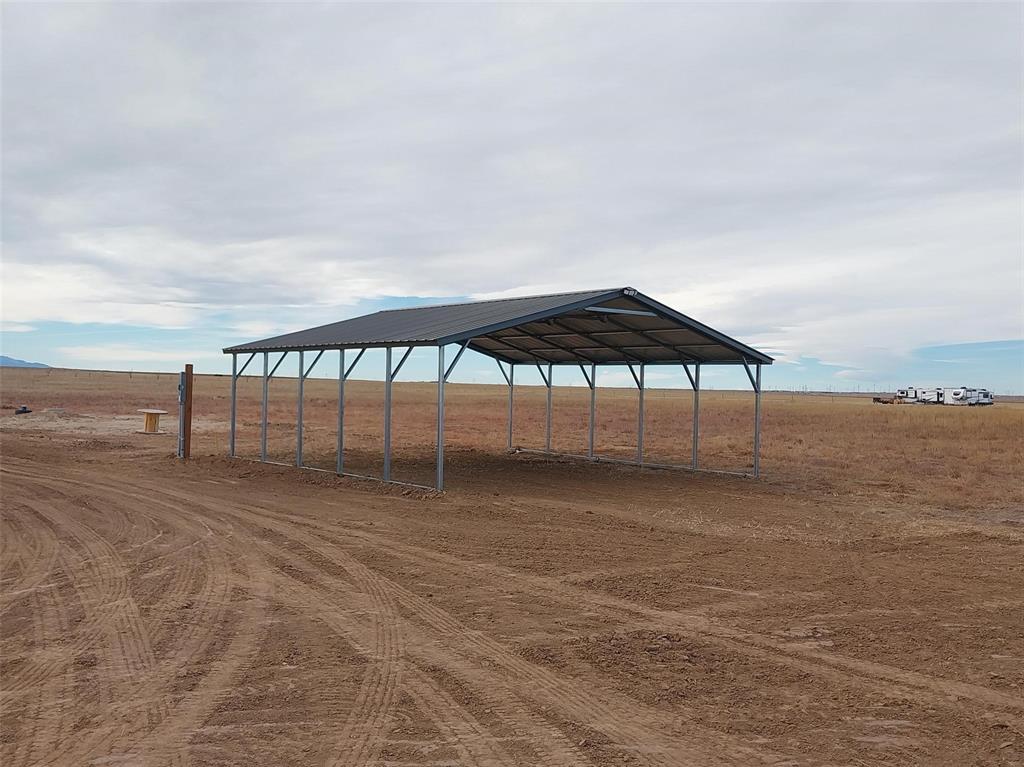 Image 22 of 28: View of property