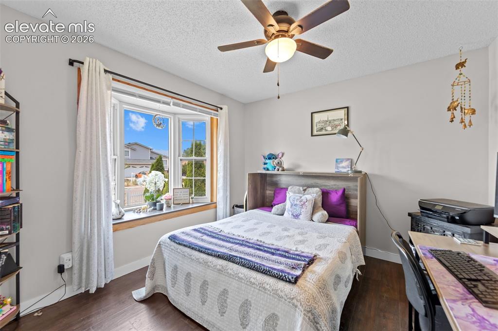 Image 19 of 38: Bedroom