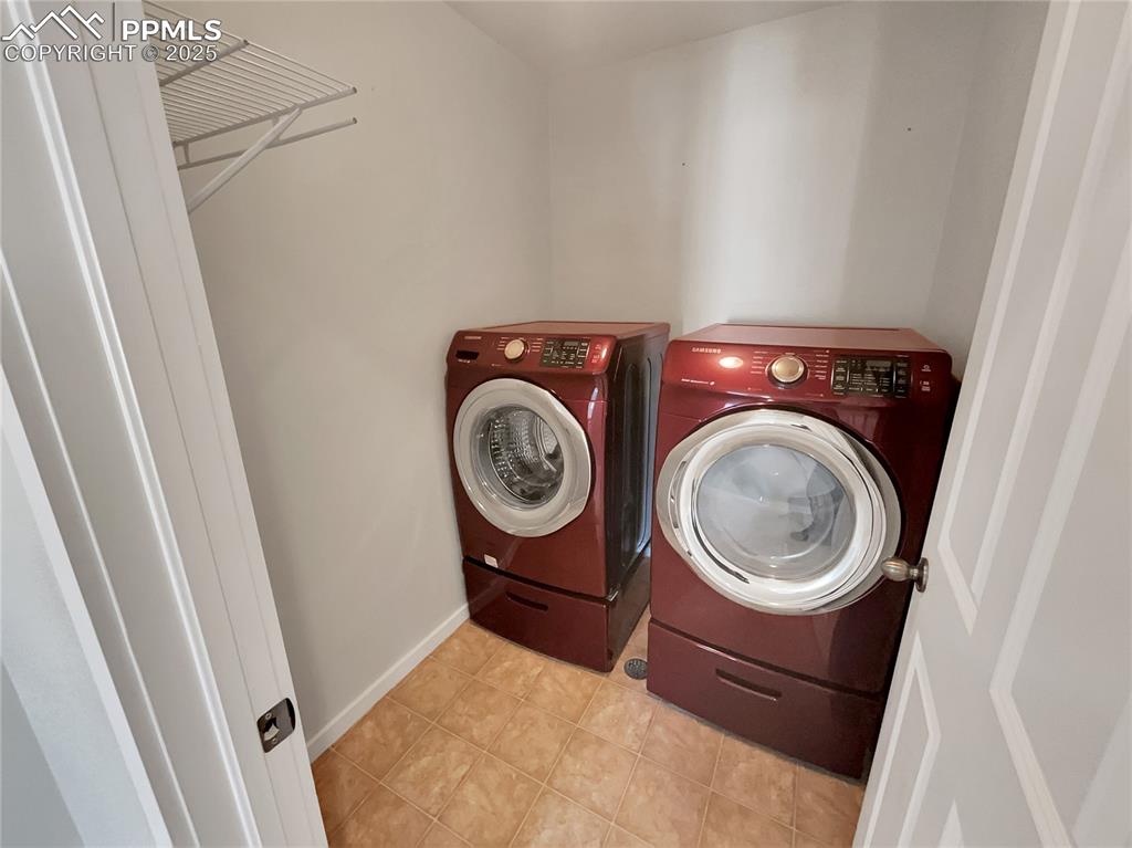 Image 13 of 17: Laundry