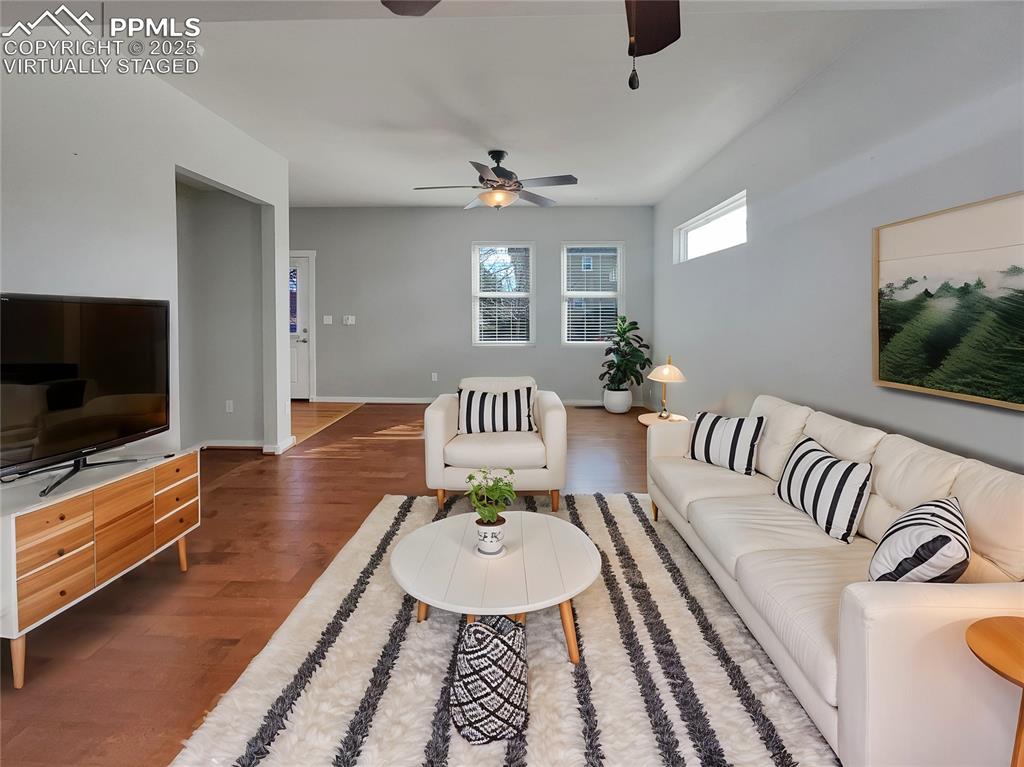 Image 2 of 17: Living Room