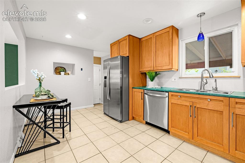 Image 11 of 39: Kitchen
