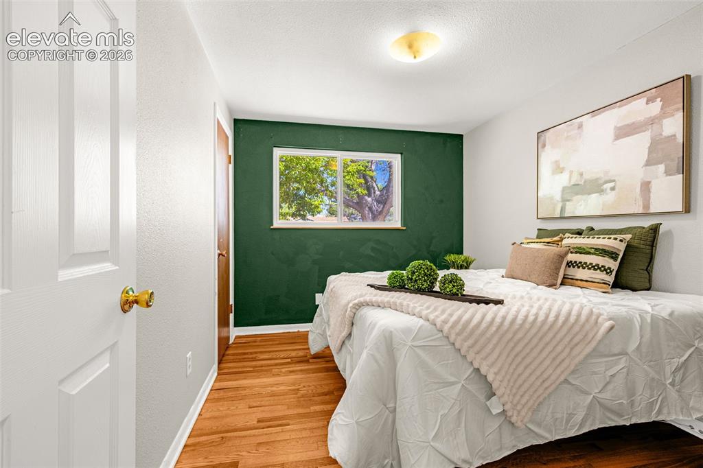 Image 14 of 39: Bedroom