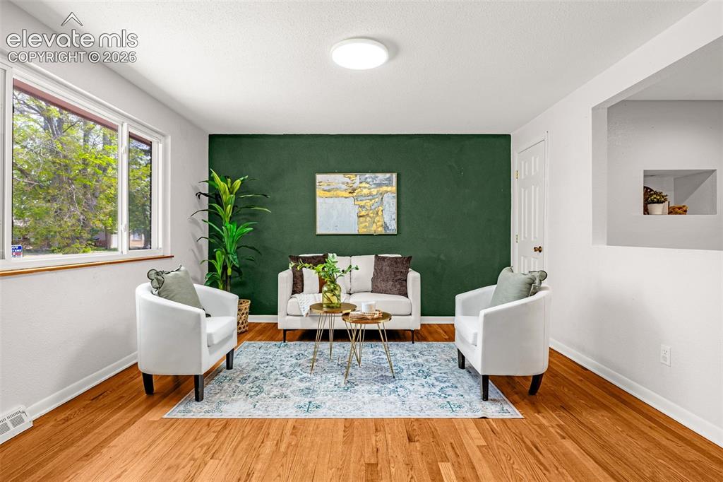 Image 6 of 39: Sitting Room