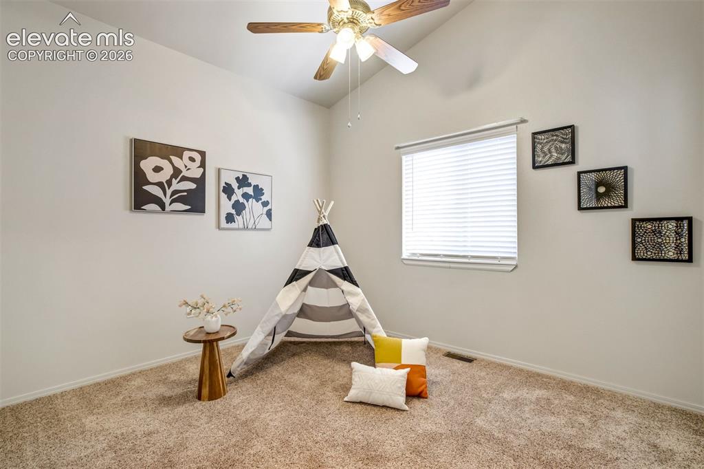 Image 14 of 41: Bedroom