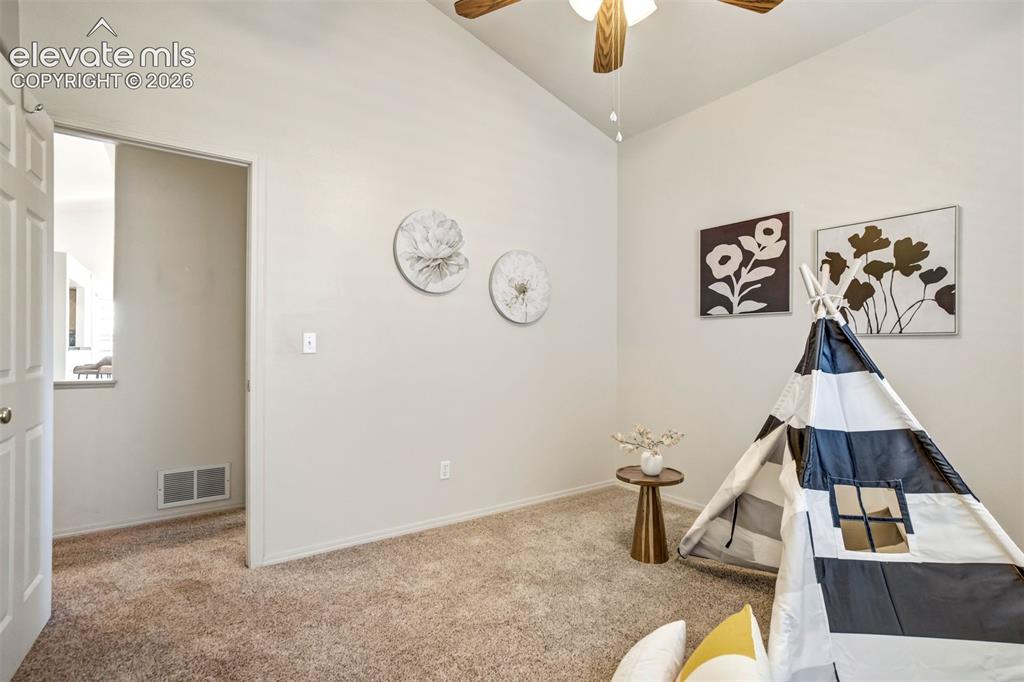 Image 15 of 41: Bedroom