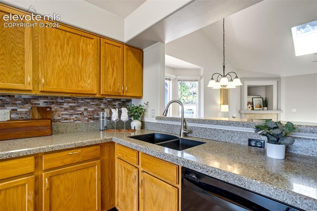 Image 5 of 41: Granite transformations counters