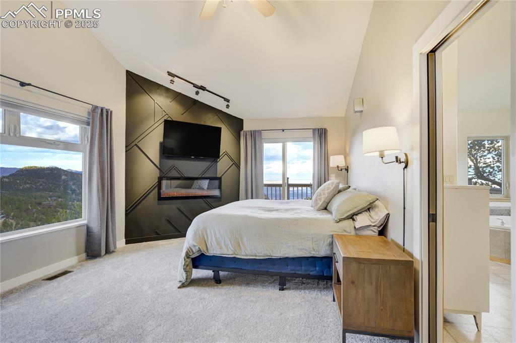 Image 20 of 41: Bedroom