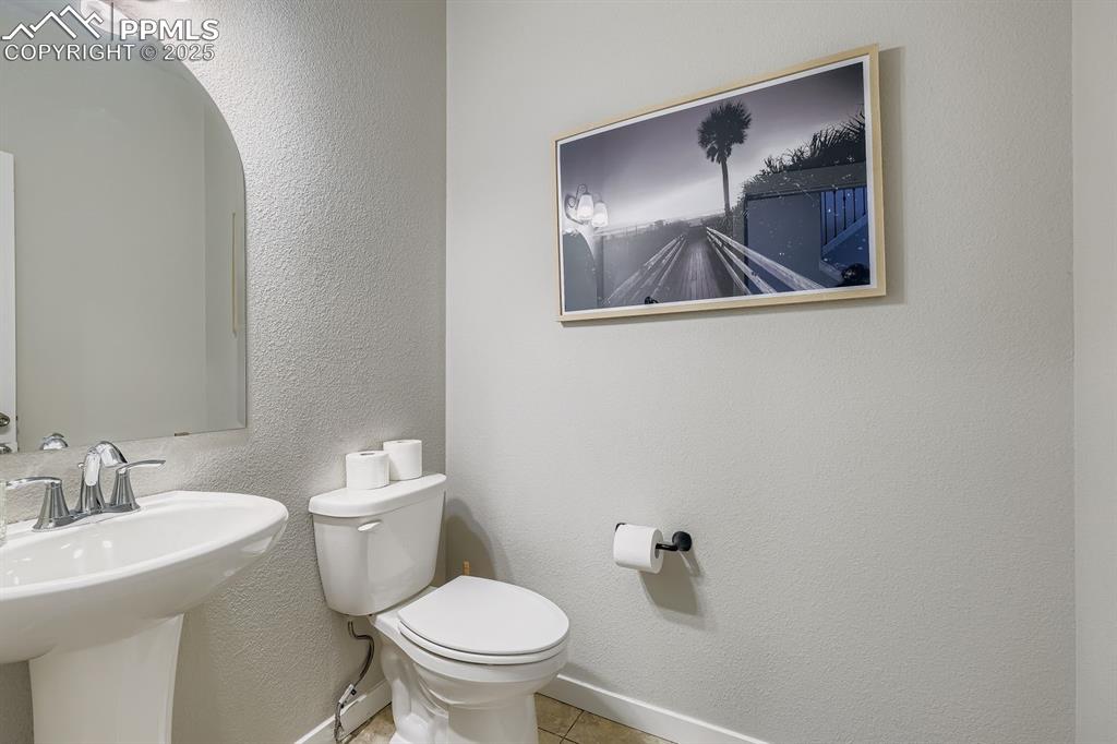 Image 14 of 29: Bathroom