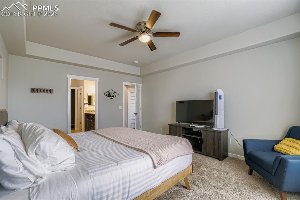 Image 16 of 29: Bedroom