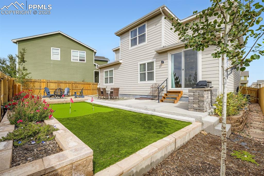 Image 29 of 29: Back of Structure