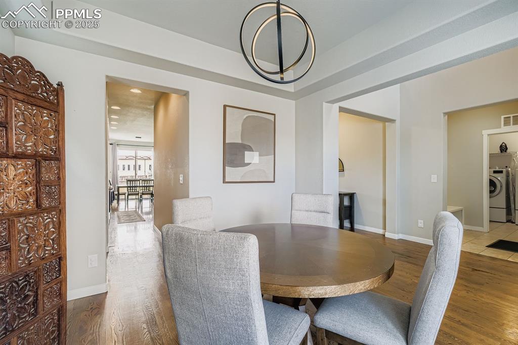 Image 8 of 29: Dining Area