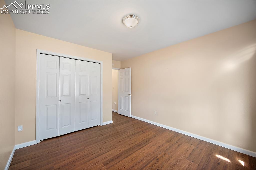 Image 24 of 37: Bedroom