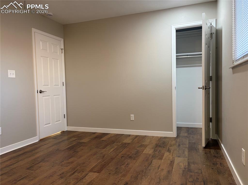 Image 14 of 18: Kitchen