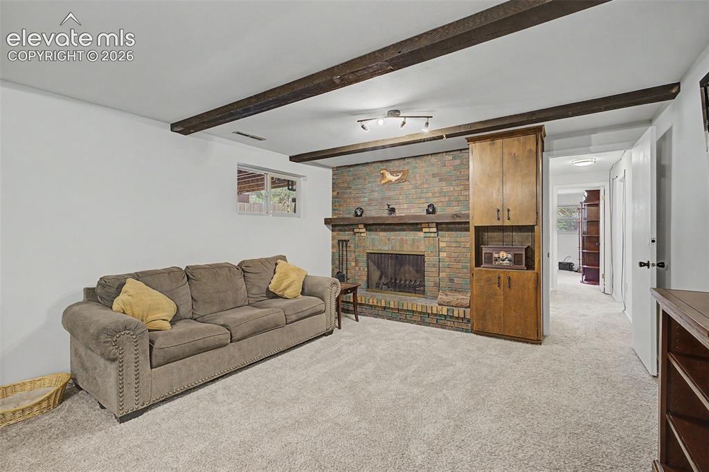 Image 24 of 43: Family Room