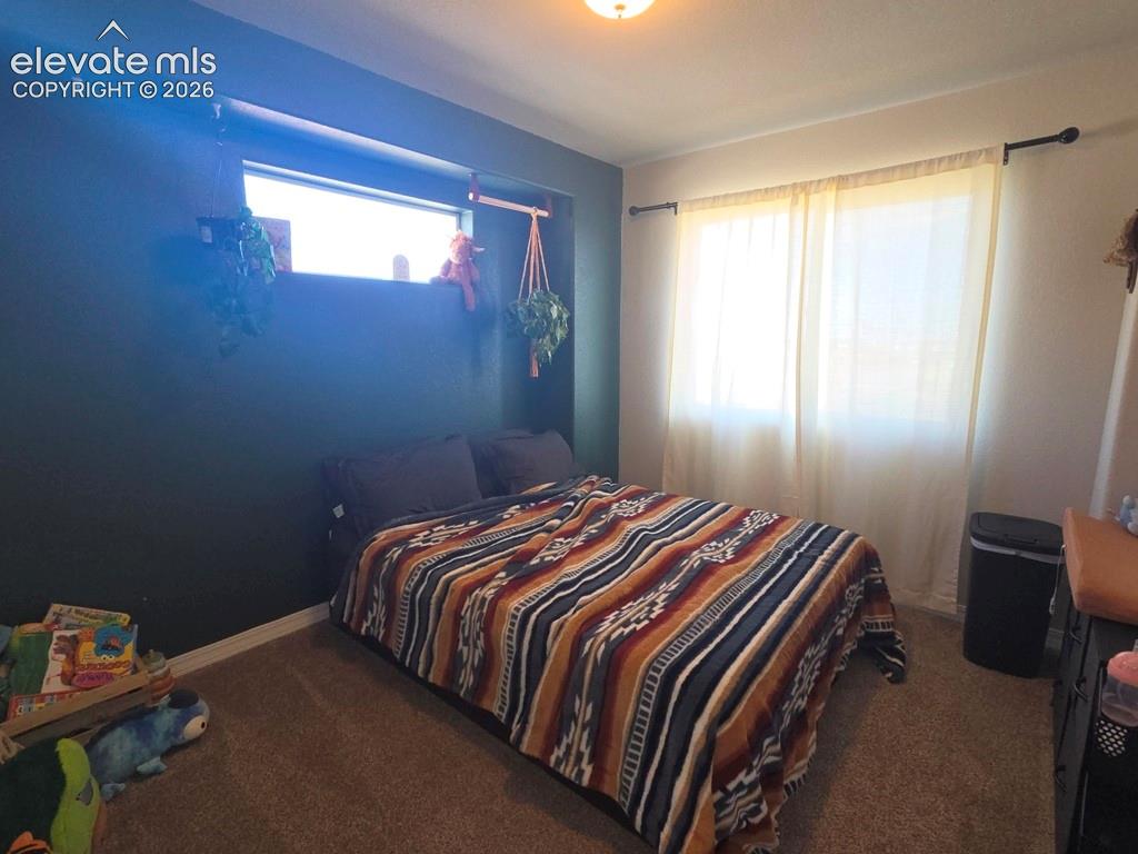 Image 15 of 19: Bedroom