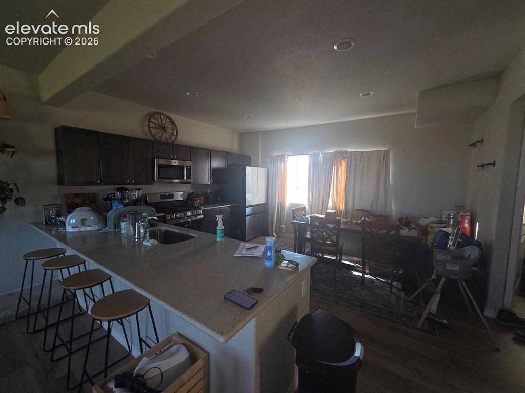 Image 5 of 19: Kitchen