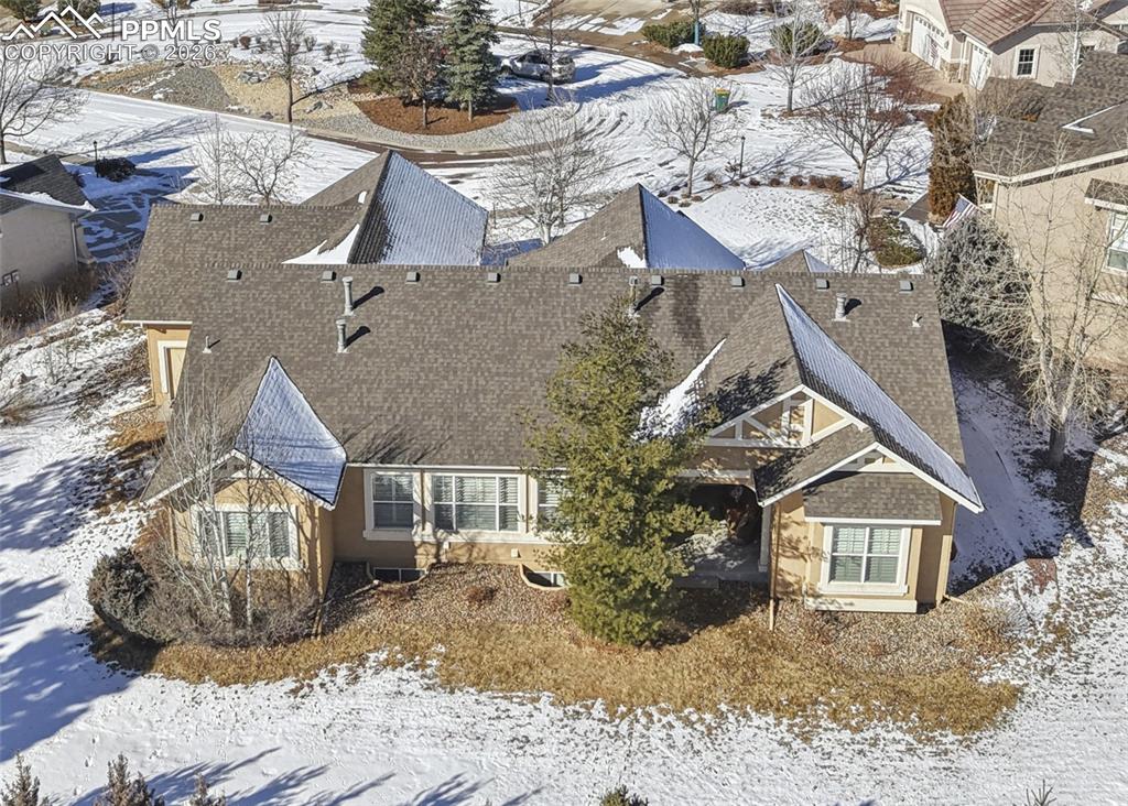 Image 4 of 50: View of snowy aerial view