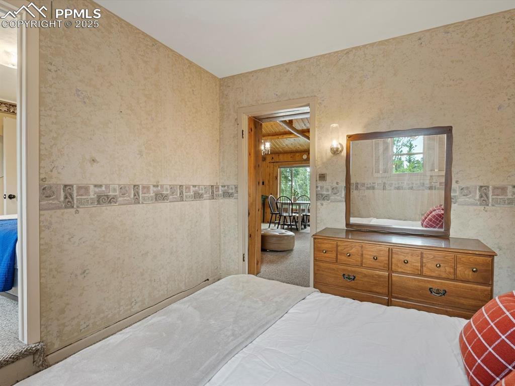 Image 41 of 47: Bedroom