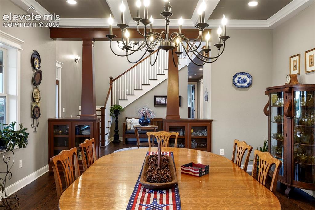 Image 8 of 45: Dining Area