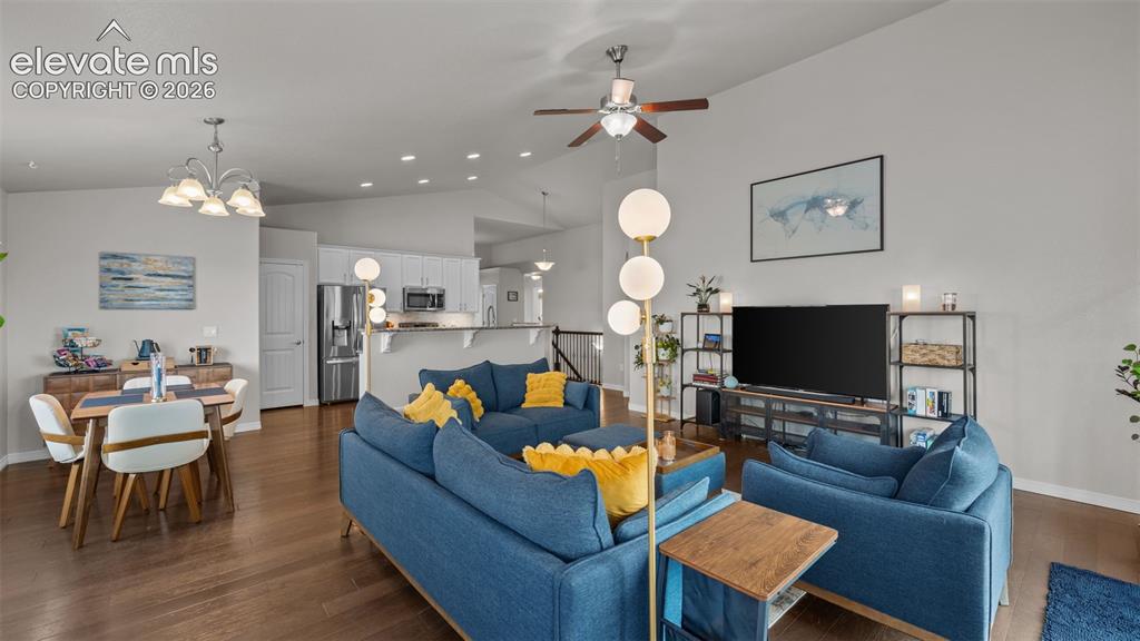 Image 16 of 45: Living Room