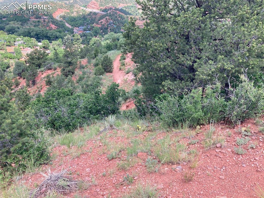 Image 4 of 12: View of nature