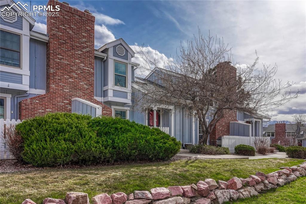 Image 25 of 28: Located in Academy School District.