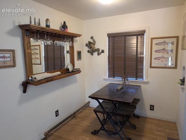 Image 11 of 14: Dining Area